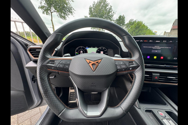 CUPRA Leon Sportstourer 1.4 e-Hybrid VZ Business PHEV / CAMERA / NAVI / INPARKEREN / ZEER NETJES / SFEERVERL. / CARPLAY DRAADLOOS