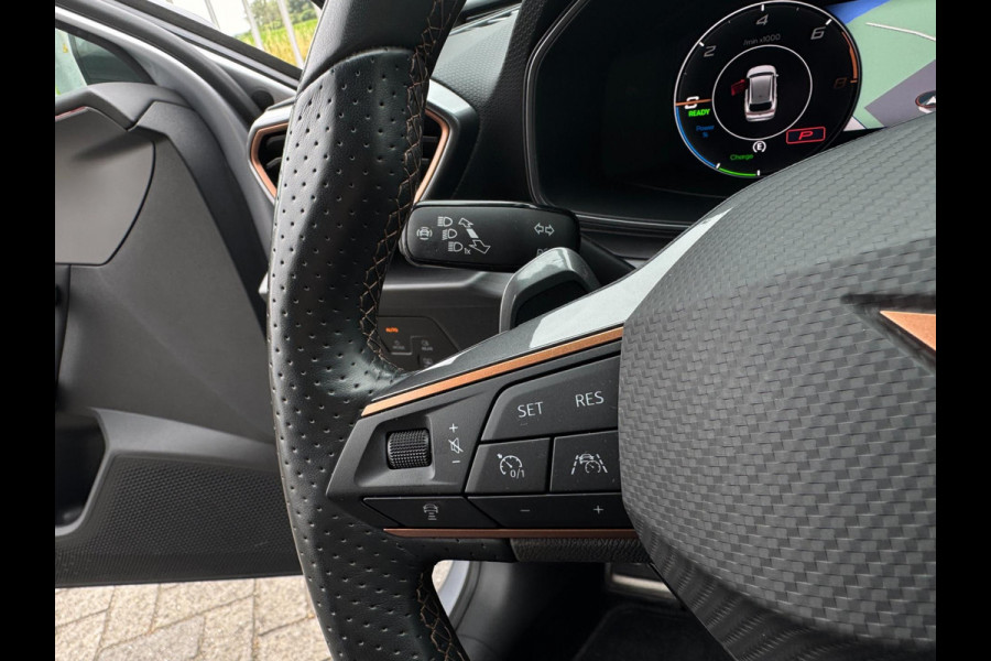 CUPRA Leon Sportstourer 1.4 e-Hybrid VZ Business PHEV / CAMERA / NAVI / INPARKEREN / ZEER NETJES / SFEERVERL. / CARPLAY DRAADLOOS