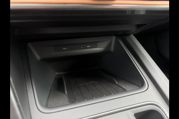 CUPRA Leon Sportstourer 1.4 e-Hybrid VZ Business PHEV / CAMERA / NAVI / INPARKEREN / ZEER NETJES / SFEERVERL. / CARPLAY DRAADLOOS