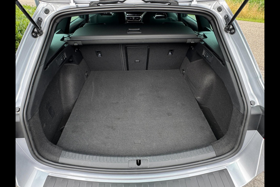 CUPRA Leon Sportstourer 1.4 e-Hybrid VZ Business PHEV / CAMERA / NAVI / INPARKEREN / ZEER NETJES / SFEERVERL. / CARPLAY DRAADLOOS