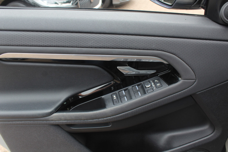 Land Rover Range Rover Evoque 2.0 P200 AWD R-Dynamic SE / Camera / Leder / 18'' / Apple CarPlay / Getint glas / Cruise Control