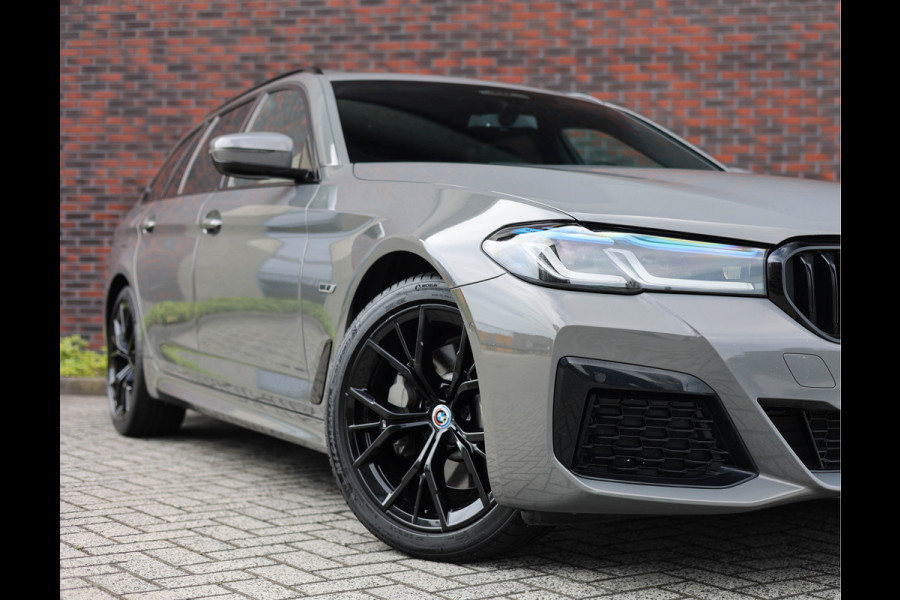 BMW 5 Serie Touring 530e xDrive *Pano*H/K*Laser*Trekhaak*