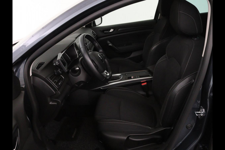 Renault Mégane 1.3 TCe Limited | 54.200km NAP | Automaat | Camera | Navigatie | Climate control | Keyless | Parkeerhulp | Getint glas | Cruise control