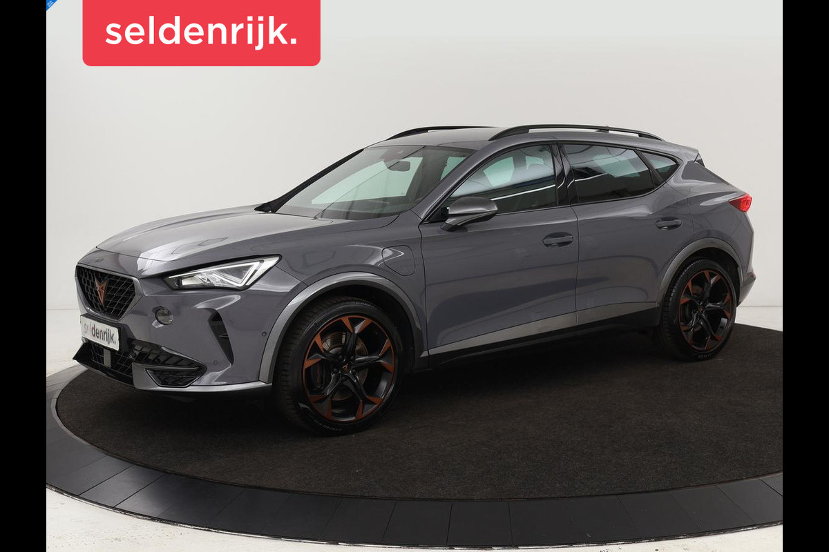 CUPRA Formentor 1.4 e-Hybrid VZ | 245pk | Stoel & stuurverwarming | Carplay | Camera | Adaptive cruise | Navigatie | Sfeerverlichting | Keyless | Full LED | PHEV CUPRA Formentor 1.4 e-Hybrid VZ | 245pk | Stoel & stuurverwarming | Carplay | Camera | Adaptive cruise | Navigatie | Sfeerverlichting | Keyless | Full LED | PHEV