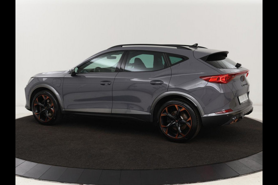 CUPRA Formentor 1.4 e-Hybrid VZ | 245pk | Stoel & stuurverwarming | Carplay | Camera | Adaptive cruise | Navigatie | Sfeerverlichting | Keyless | Full LED | PHEV