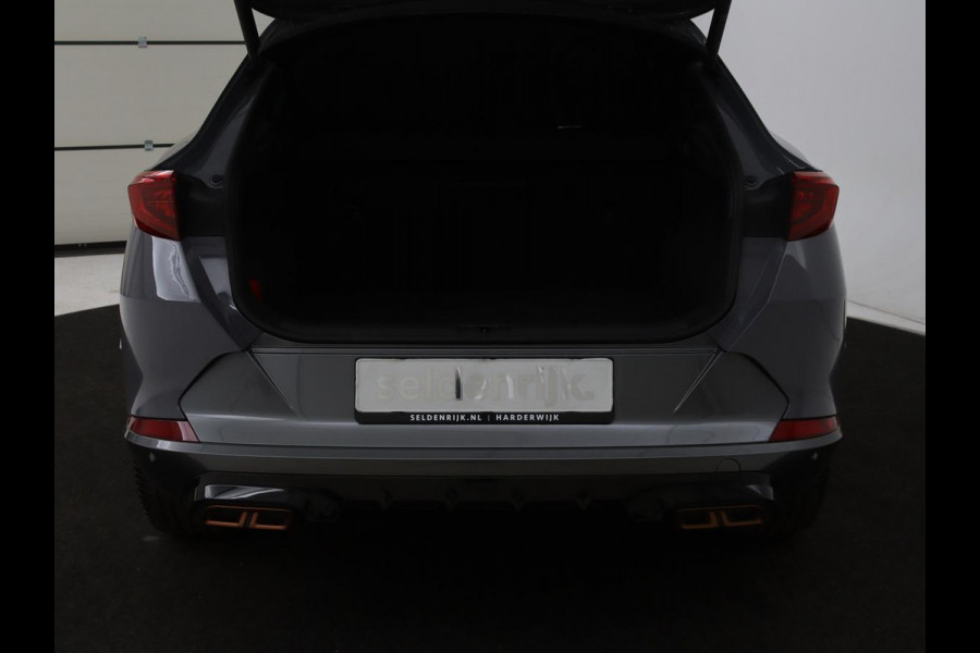 CUPRA Formentor 1.4 e-Hybrid VZ | 245pk | Stoel & stuurverwarming | Carplay | Camera | Adaptive cruise | Navigatie | Sfeerverlichting | Keyless | Full LED | PHEV