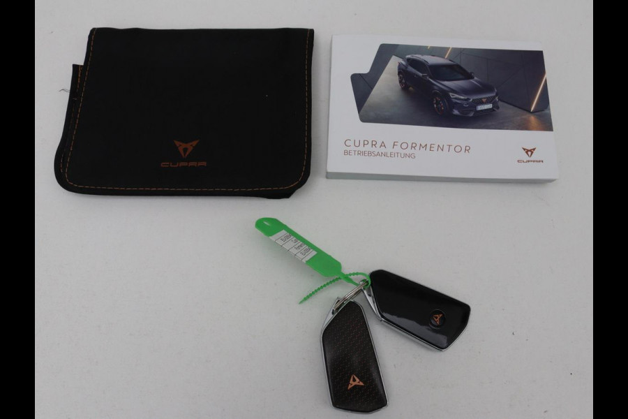 CUPRA Formentor 1.4 e-Hybrid VZ | 245pk | Stoel & stuurverwarming | Carplay | Camera | Adaptive cruise | Navigatie | Sfeerverlichting | Keyless | Full LED | PHEV