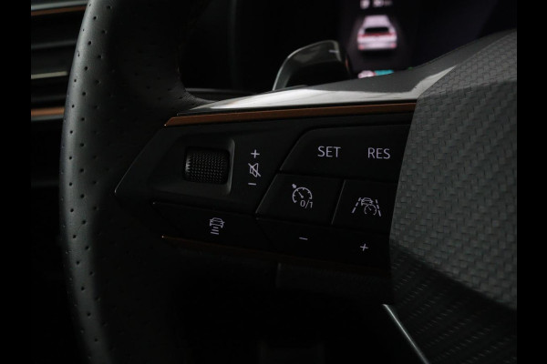 CUPRA Formentor 1.4 e-Hybrid VZ | 245pk | Stoel & stuurverwarming | Carplay | Camera | Adaptive cruise | Navigatie | Sfeerverlichting | Keyless | Full LED | PHEV