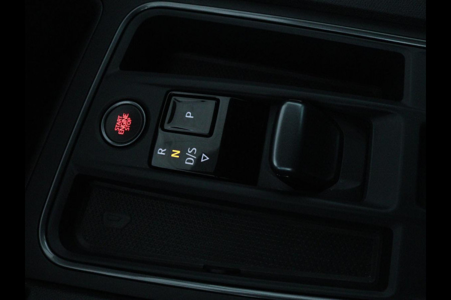CUPRA Formentor 1.4 e-Hybrid VZ | 245pk | Stoel & stuurverwarming | Carplay | Camera | Adaptive cruise | Navigatie | Sfeerverlichting | Keyless | Full LED | PHEV