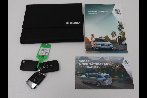 Škoda Superb 1.4 TSI iV Laurin & Klement | Leder | Trekhaak | Adaptive cruise | Stoelverwarming | Canton Sound | Navigatie | Memory | Full LED | Keyless | Carplay | PHEV