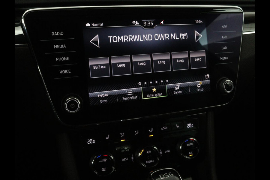 Škoda Superb 1.4 TSI iV Laurin & Klement | Leder | Trekhaak | Adaptive cruise | Stoelverwarming | Canton Sound | Navigatie | Memory | Full LED | Keyless | Carplay | PHEV
