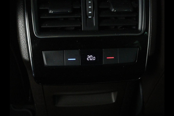 Škoda Superb 1.4 TSI iV Laurin & Klement | Leder | Trekhaak | Adaptive cruise | Stoelverwarming | Canton Sound | Navigatie | Memory | Full LED | Keyless | Carplay | PHEV