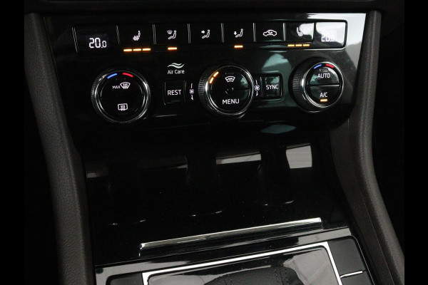 Škoda Superb 1.4 TSI iV Laurin & Klement | Leder | Trekhaak | Adaptive cruise | Stoelverwarming | Canton Sound | Navigatie | Memory | Full LED | Keyless | Carplay | PHEV
