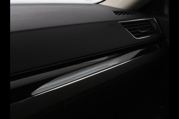 Škoda Superb 1.4 TSI iV Laurin & Klement | Leder | Trekhaak | Adaptive cruise | Stoelverwarming | Canton Sound | Navigatie | Memory | Full LED | Keyless | Carplay | PHEV
