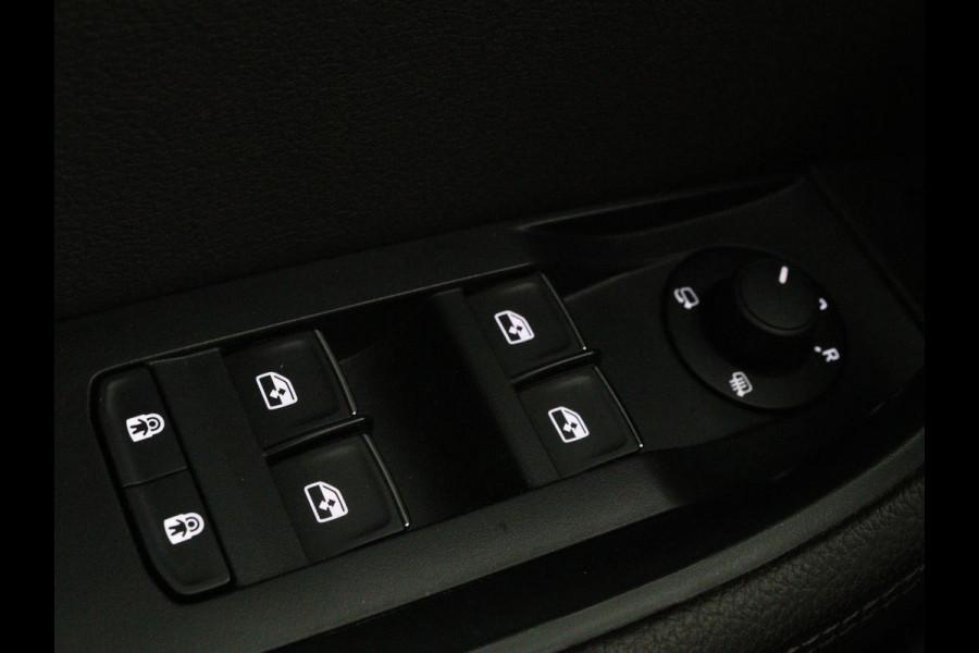 Škoda Superb 1.4 TSI iV Laurin & Klement | Leder | Trekhaak | Adaptive cruise | Stoelverwarming | Canton Sound | Navigatie | Memory | Full LED | Keyless | Carplay | PHEV