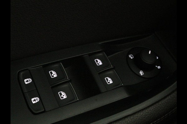 Škoda Superb 1.4 TSI iV Laurin & Klement | Leder | Trekhaak | Adaptive cruise | Stoelverwarming | Canton Sound | Navigatie | Memory | Full LED | Keyless | Carplay | PHEV