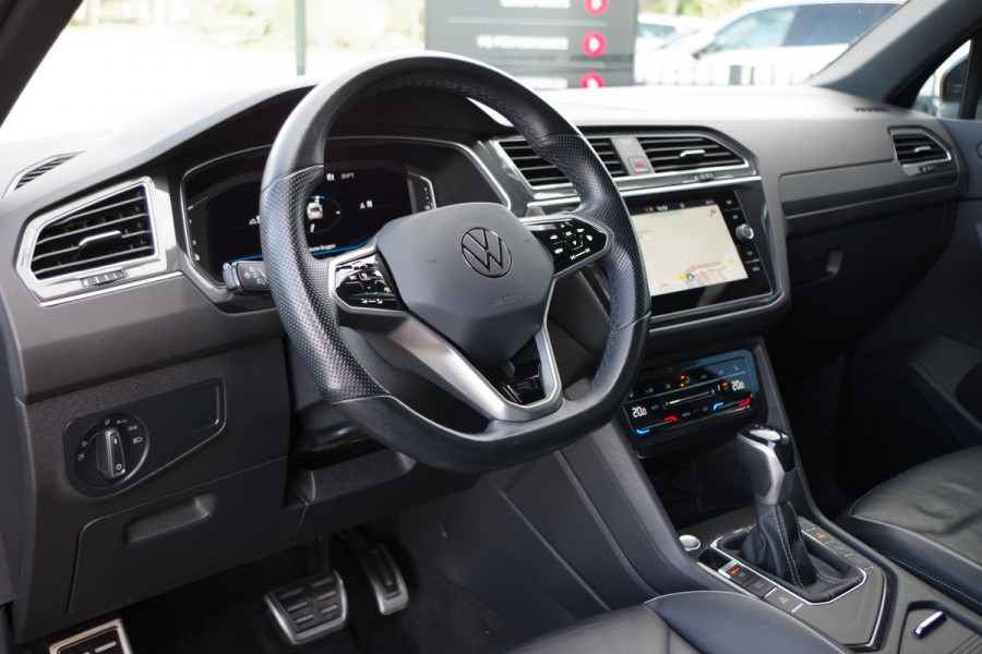 Volkswagen Tiguan 1.4 TSI eHybrid 245 PK R-Line BNS+ PHEV, Panoramadak, Leder, 360 Camera, DCC