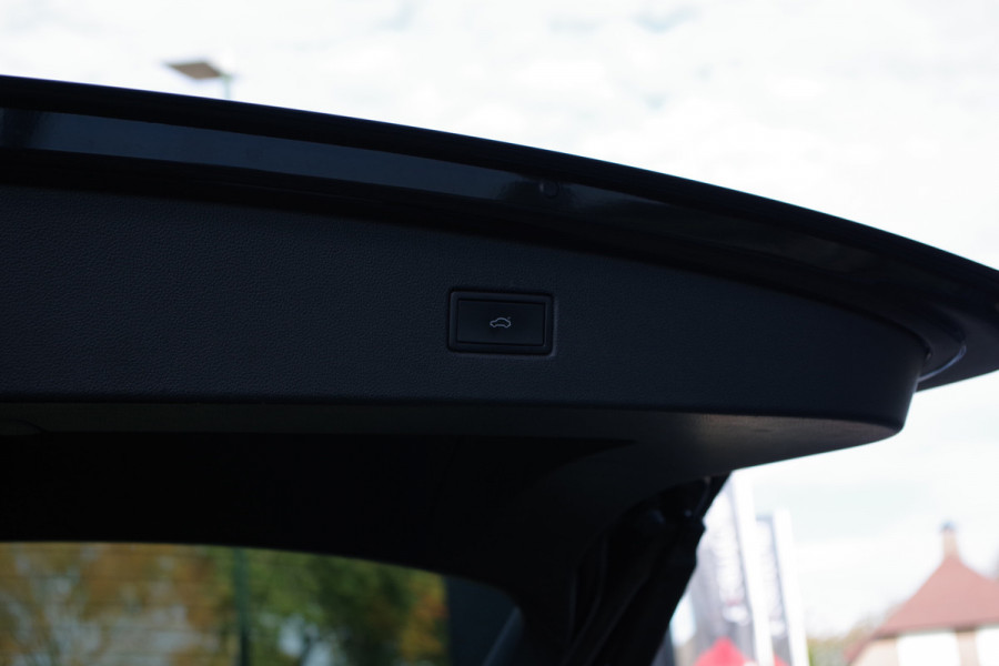 Volkswagen Tiguan 1.4 TSI eHybrid 245 PK R-Line BNS+ PHEV, Panoramadak, Leder, 360 Camera, DCC