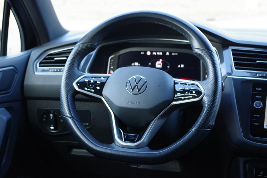 Volkswagen Tiguan 1.4 TSI eHybrid 245 PK R-Line BNS+ PHEV, Panoramadak, Leder, 360 Camera, DCC