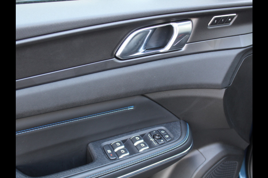 Lynk & Co 01 1.5 12 X OP VOORRAAD V.A. 40.000 KM | CARPLAY | 360CAMERA | DAB | PANODAK | LED | STOELVERW | ADAPCRUISE | WIFI