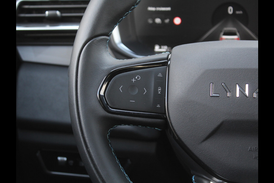 Lynk & Co 01 1.5 12 X OP VOORRAAD V.A. 40.000 KM | CARPLAY | 360CAMERA | DAB | PANODAK | LED | STOELVERW | ADAPCRUISE | WIFI