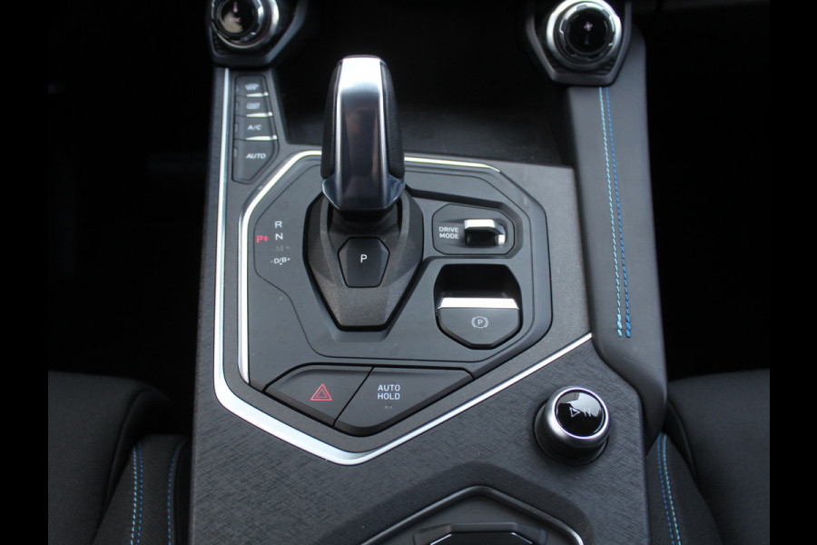 Lynk & Co 01 1.5 12 X OP VOORRAAD V.A. 40.000 KM | CARPLAY | 360CAMERA | DAB | PANODAK | LED | STOELVERW | ADAPCRUISE | WIFI