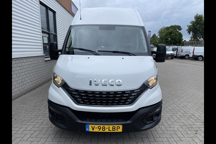 Iveco Daily 35S14V 2.3 Himatic automaat L4H2 / laadruimte 470cm lang ! / vaste prijs rijklaar € 23.950 ex btw / lease vanaf € 391 / trekhaak 3500 kg / cruise en climate control / 270 graden achterdeuren