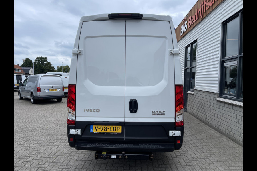 Iveco Daily 35S14V 2.3 Himatic automaat L4H2 / laadruimte 470cm lang ! / vaste prijs rijklaar € 23.950 ex btw / lease vanaf € 391 / trekhaak 3500 kg / cruise en climate control / 270 graden achterdeuren