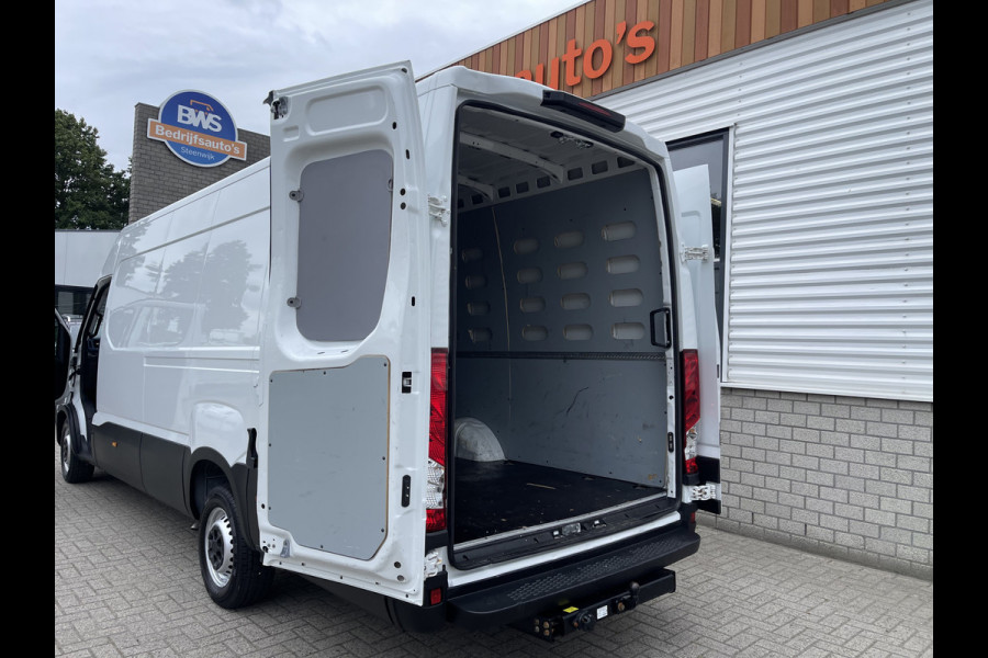 Iveco Daily 35S14V 2.3 Himatic automaat L4H2 / laadruimte 470cm lang ! / vaste prijs rijklaar € 23.950 ex btw / lease vanaf € 391 / trekhaak 3500 kg / cruise en climate control / 270 graden achterdeuren