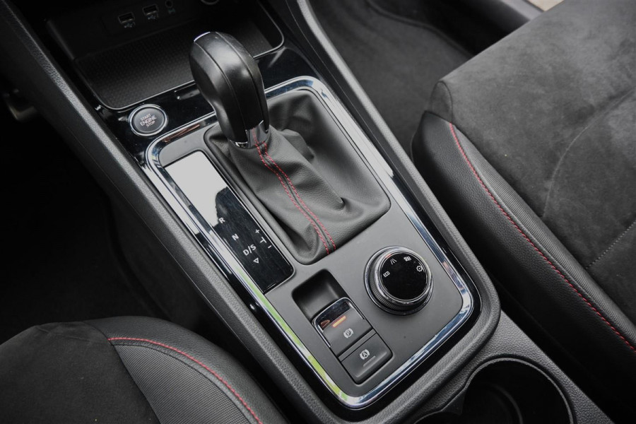 Seat Ateca 1.4 EcoTSI DSG FR Trekhaak A.Cruise Camera Carplay ´18
