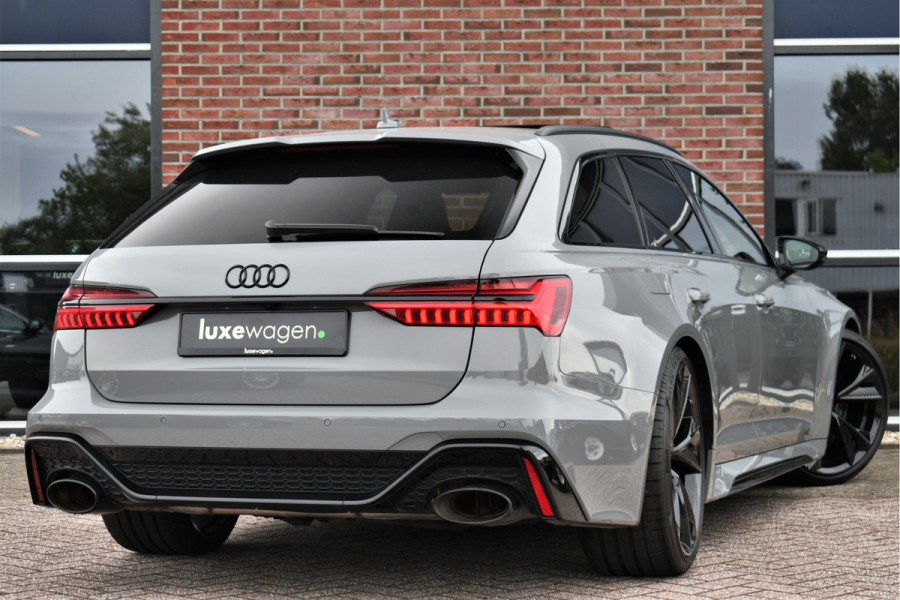 Audi RS6 Avant 4.0 TFSI quattro DynPlus Pano Nardo Design Sportuitl 4WS HUD ACC 22"