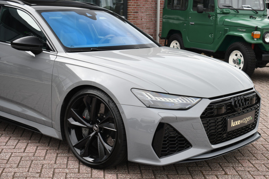 Audi RS6 Avant 4.0 TFSI quattro DynPlus Pano Nardo Design Sportuitl 4WS HUD ACC 22"
