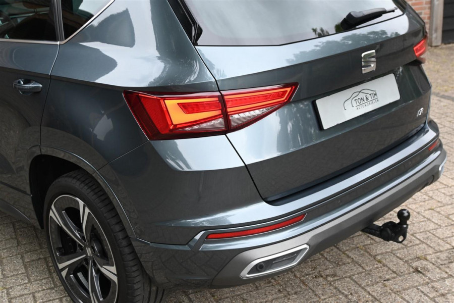 Seat Ateca 1.5 TSI FR Business Pano Virtual Trekhaak A.Cruise Sfeer Cam '21
