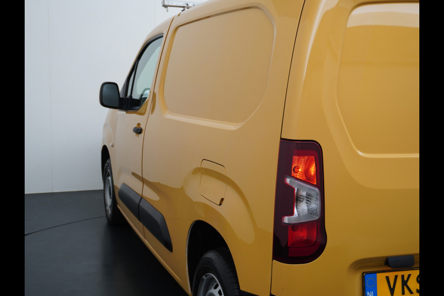 Opel Combo 1.5CDTI EURO6 9x Op voorraad! 3-Persoons Airco Cruise Control Bluetooth Elektr.ramen Elektr.spiegels+Verwarmd Centr.Vergr+ab. L1 Schuifdeur Betonplex vloer Lat om Lat betimmering