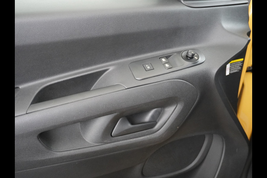Opel Combo 1.5CDTI EURO6 9x Op voorraad! 3-Persoons Airco Cruise Control Bluetooth Elektr.ramen Elektr.spiegels+Verwarmd Centr.Vergr+ab. L1 Schuifdeur Betonplex vloer Lat om Lat betimmering