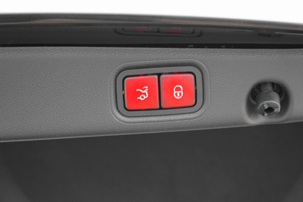 Mercedes-Benz E-Klasse 200 Solution Luxury PANORAMADAK