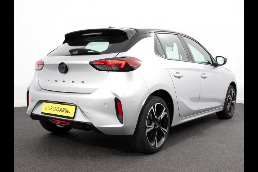 Opel Corsa 1.2 GS Achteruitrij camera Parkeersensoren Cruise control LED Verwarmde voorstoelen Stuurwiel verwarmd Climate control Apple carplay/ Android Auto
