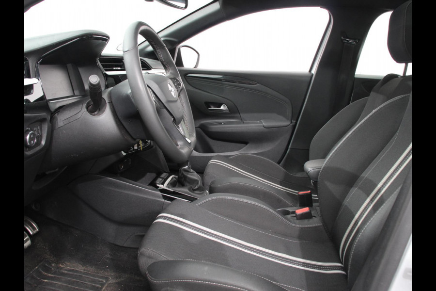 Opel Corsa 1.2 GS Achteruitrij camera Parkeersensoren Cruise control LED Verwarmde voorstoelen Stuurwiel verwarmd Climate control Apple carplay/ Android Auto