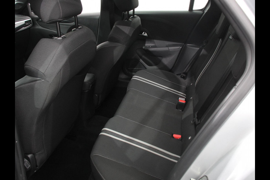 Opel Corsa 1.2 GS Achteruitrij camera Parkeersensoren Cruise control LED Verwarmde voorstoelen Stuurwiel verwarmd Climate control Apple carplay/ Android Auto
