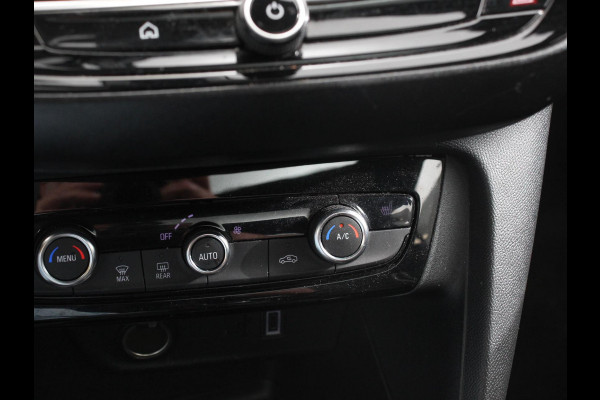 Opel Corsa 1.2 GS Achteruitrij camera Parkeersensoren Cruise control LED Verwarmde voorstoelen Stuurwiel verwarmd Climate control Apple carplay/ Android Auto