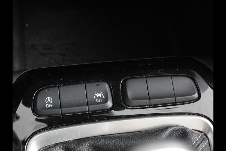 Opel Corsa 1.2 GS Achteruitrij camera Parkeersensoren Cruise control LED Verwarmde voorstoelen Stuurwiel verwarmd Climate control Apple carplay/ Android Auto