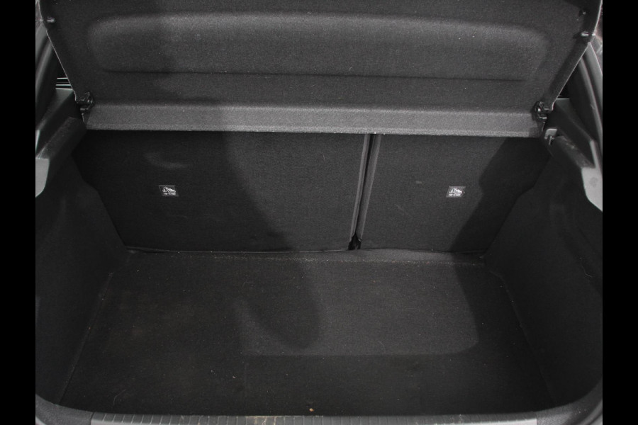 Opel Corsa 1.2 GS Achteruitrij camera Parkeersensoren Cruise control LED Verwarmde voorstoelen Stuurwiel verwarmd Climate control Apple carplay/ Android Auto