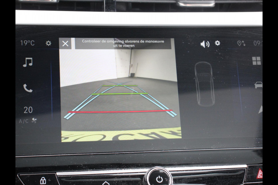 Opel Corsa 1.2 GS Achteruitrij camera Parkeersensoren Cruise control LED Verwarmde voorstoelen Stuurwiel verwarmd Climate control Apple carplay/ Android Auto