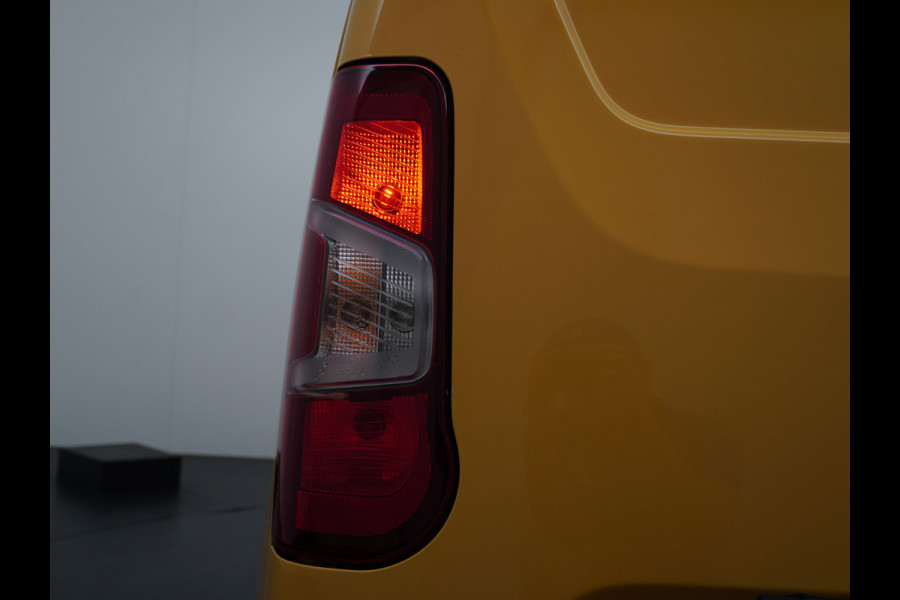 Opel Combo 1.5D L1H1 Edition Airco Cruise Control Bluetooth Elektr.ramen Elektr.spiegels+Verwarmd Centr.Vergr+ab. Schuifdeur Betonplex vloer Lat om Lat betimmering