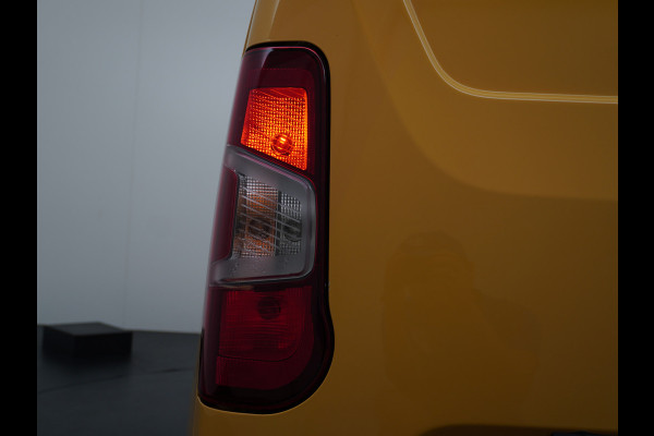 Opel Combo 1.5D L1H1 Edition Airco Cruise Control Bluetooth Elektr.ramen Elektr.spiegels+Verwarmd Centr.Vergr+ab. Schuifdeur Betonplex vloer Lat om Lat betimmering