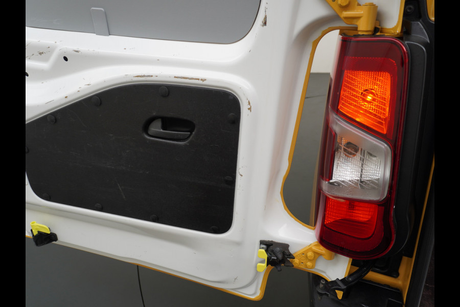 Opel Combo 1.5D L1H1 Edition Airco Cruise Control Bluetooth Elektr.ramen Elektr.spiegels+Verwarmd Centr.Vergr+ab. Schuifdeur Betonplex vloer Lat om Lat betimmering