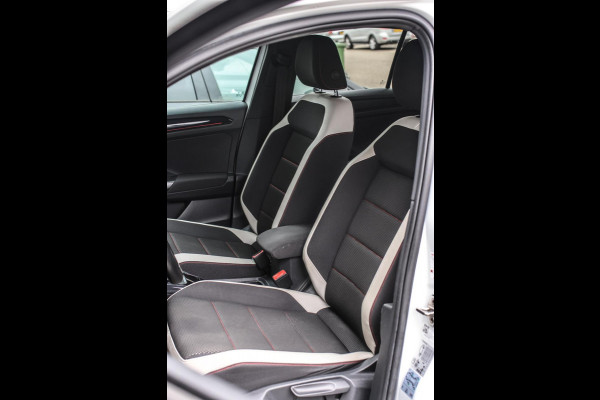 Volkswagen T-Roc 1.5 TSI Sport *Virtual*Led*DSG*Trekhaak*1e Eigenaar*