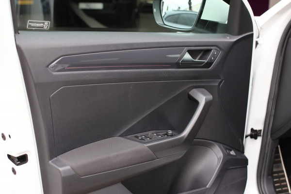 Volkswagen T-Roc 1.5 TSI Sport *Virtual*Led*DSG*Trekhaak*1e Eigenaar*