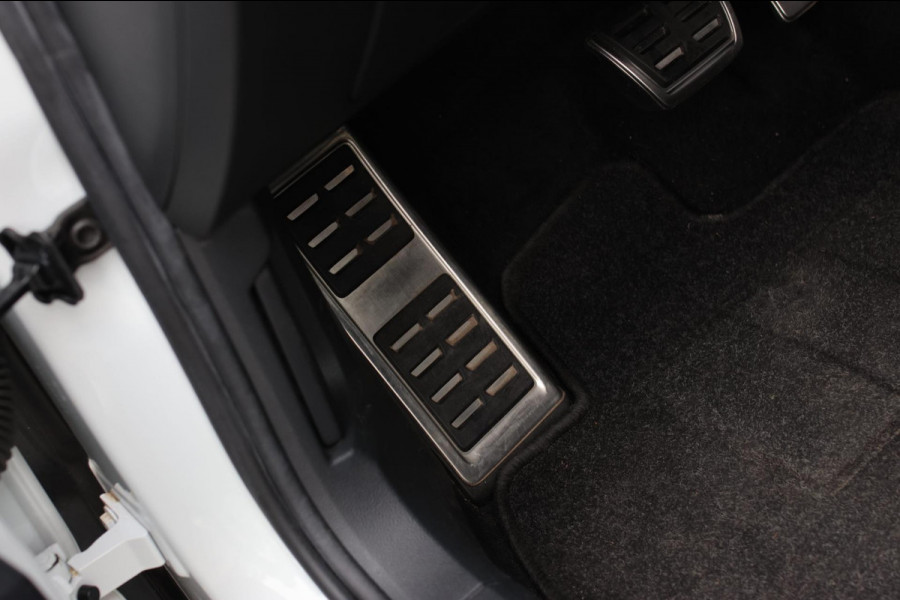 Volkswagen T-Roc 1.5 TSI Sport *Virtual*Led*DSG*Trekhaak*1e Eigenaar*