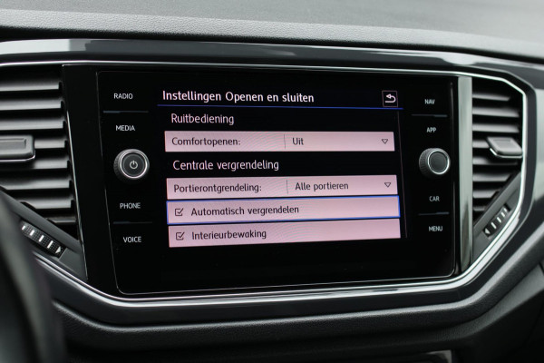 Volkswagen T-Roc 1.5 TSI Sport *Virtual*Led*DSG*Trekhaak*1e Eigenaar*